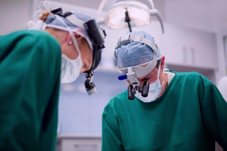 chirurgia implantare mininvasiva