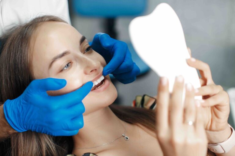 Differenze estetiche tra faccette e mascherine trasparenti